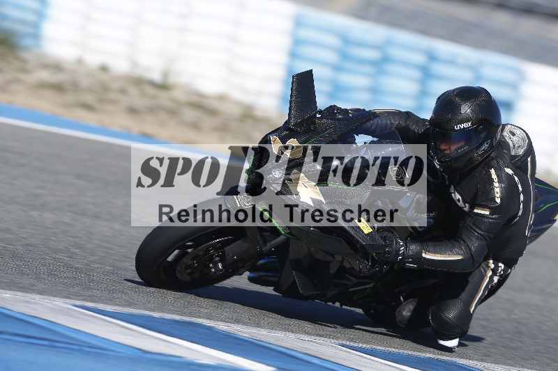 /Archiv-2024/02 29.01.-02.02.2024 Moto Center Thun Jerez/Gruppe schwarz-black/24